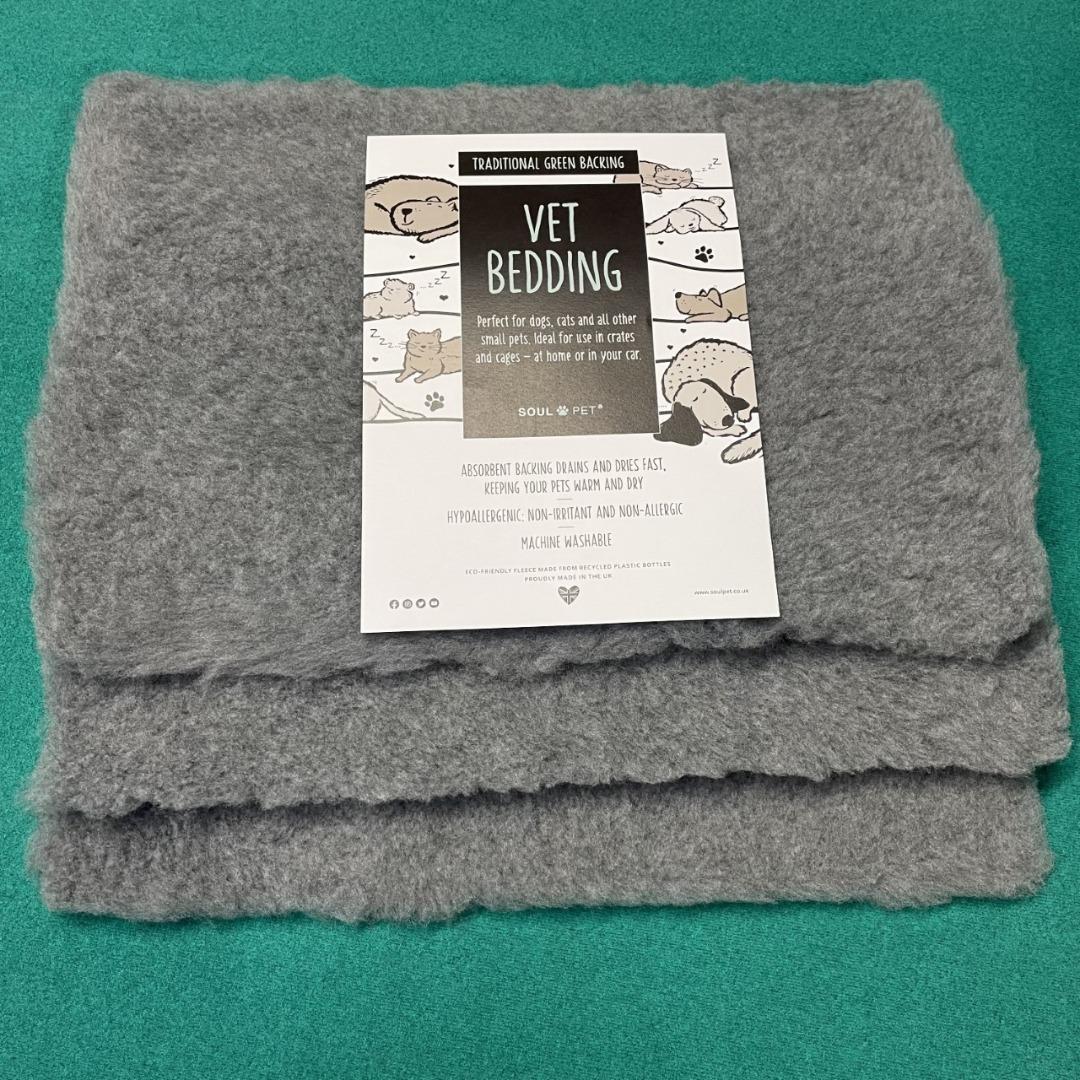 3 x Traditional Grey Vet Bedding off cuts 50cm x 35cm For Small Pets (3 in Pack)
