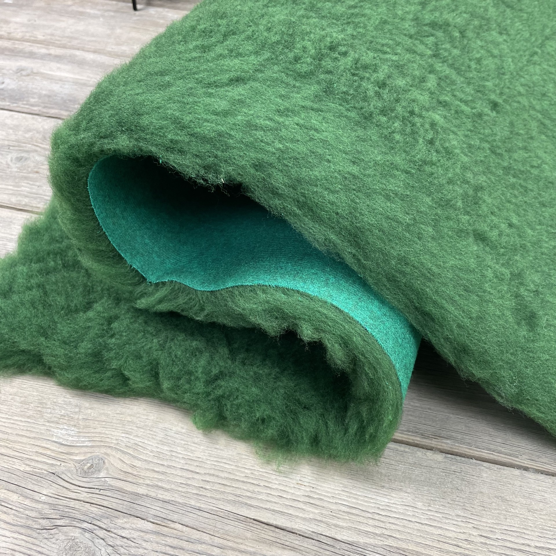 Plain Green Traditional vet bedding,vet bed cut in squares or rolls Dog ...